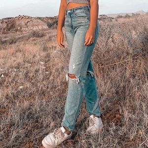 american eagle mom jeans